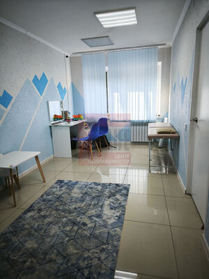 Продам коммерческое помещение 98,4 м2, 37-й (ПГК Лада тер) ряд, Калининград г