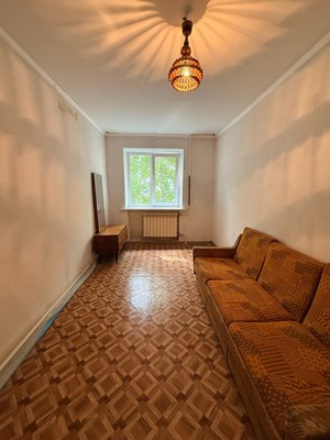Продам трехкомнатную (3-комн.) квартиру, 6-й мкр, 21, Лыткарино г