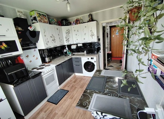 Продам однокомнатную (1-комн.) квартиру, Автомобилистов ул, 46, Викулово с
