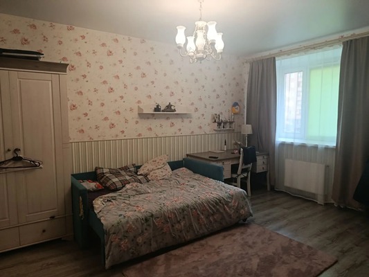 Продам трехкомнатную (3-комн.) квартиру, Дмитровская ул, 23, Базарово д