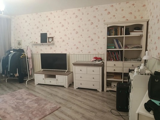 Продам трехкомнатную (3-комн.) квартиру, Дмитровская ул, 23, Базарово д