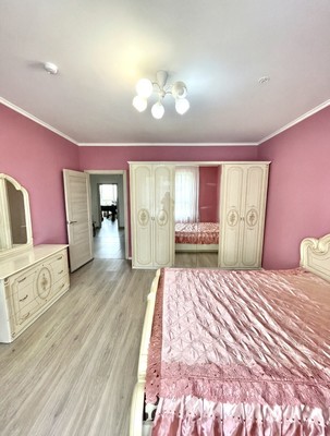 Продам трехкомнатную (3-комн.) квартиру, Ленская ул, 8, Москва г
