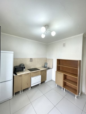 Продам трехкомнатную (3-комн.) квартиру, Ленская ул, 8, Москва г