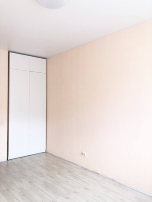 Продам однокомнатную (1-комн.) квартиру, Дамбовская ул, 25к1, Тюмень г