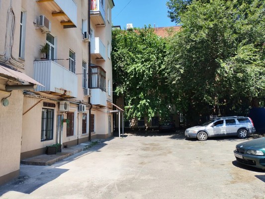Продам трехкомнатную (3-комн.) квартиру, Чехова пр-кт, 42-44/127, Ростов-на-Дону г