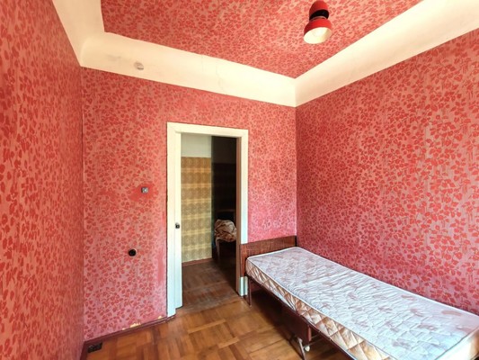 Продам трехкомнатную (3-комн.) квартиру, Чехова пр-кт, 42-44/127, Ростов-на-Дону г