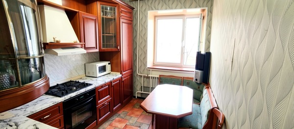 Продам трехкомнатную (3-комн.) квартиру, Воинов-Интернационалистов ул, 6, Люберцы г