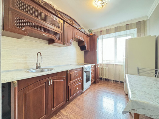 Продам трехкомнатную (3-комн.) квартиру, 2 Таманской Дивизии ул, 63, Нальчик г