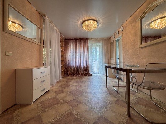 Продам двухкомнатную (2-комн.) квартиру, Станке Димитрова пр-кт, 14, Брянск г