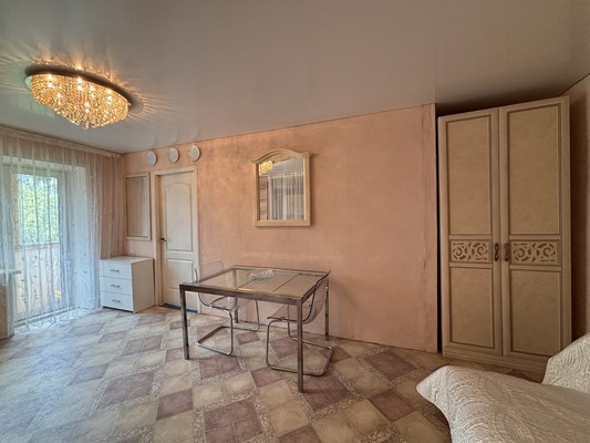 Продам двухкомнатную (2-комн.) квартиру, Станке Димитрова пр-кт, 14, Брянск г