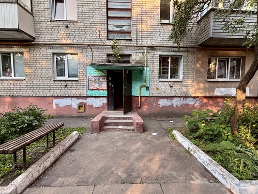 Продам двухкомнатную (2-комн.) квартиру, Станке Димитрова пр-кт, 14, Брянск г