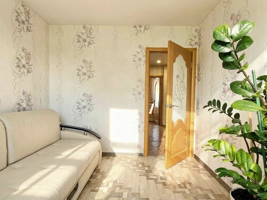 Продам трехкомнатную (3-комн.) квартиру, 50 лет Октября ул, 40, Гамово с