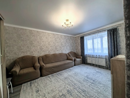 Продам однокомнатную (1-комн.) квартиру, Октябрьская ул, 72к6, Урвань с