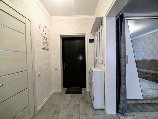 Продам однокомнатную (1-комн.) квартиру, Октябрьская ул, 72к6, Урвань с