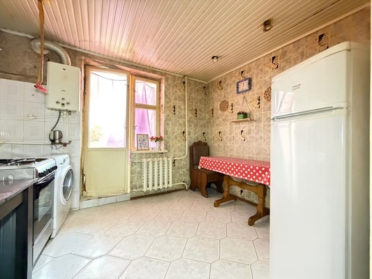Продам трехкомнатную (3-комн.) квартиру, Фрунзе ул, 11, Баксан г