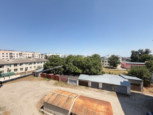 Продам трехкомнатную (3-комн.) квартиру, Фрунзе ул, 11, Баксан г