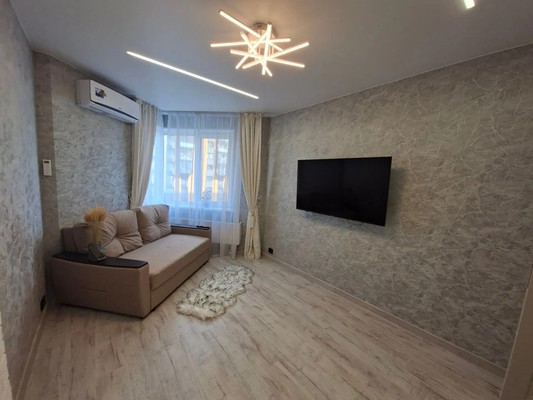 Продам однокомнатную (1-комн.) квартиру, Западный квартал (Купелинка мкр) ул, 7к1, Сапроново д