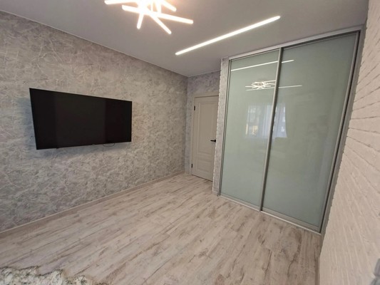 Продам однокомнатную (1-комн.) квартиру, Западный квартал (Купелинка мкр) ул, 7к1, Сапроново д