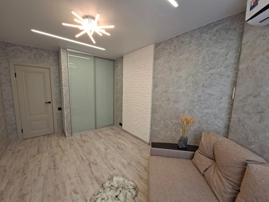 Продам однокомнатную (1-комн.) квартиру, Западный квартал (Купелинка мкр) ул, 7к1, Сапроново д