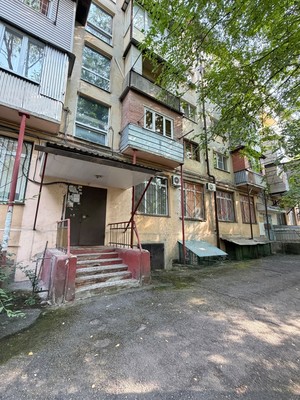 Продам однокомнатную (1-комн.) квартиру, Кирова ул, 11, Нальчик г