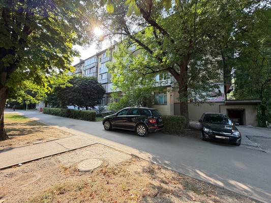 Продам однокомнатную (1-комн.) квартиру, Кирова ул, 11, Нальчик г