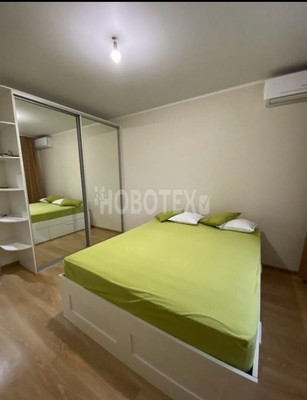 Продам однокомнатную (1-комн.) квартиру, им. Комарова В.М. ул, 30, Российский п