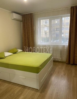 Продам однокомнатную (1-комн.) квартиру, им. Комарова В.М. ул, 30, Российский п