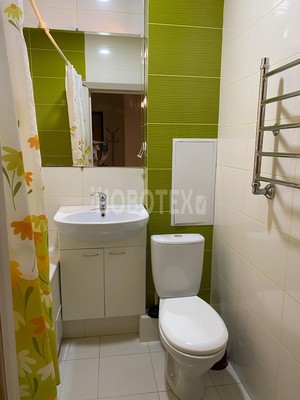 Продам однокомнатную (1-комн.) квартиру, им. Комарова В.М. ул, 30, Российский п