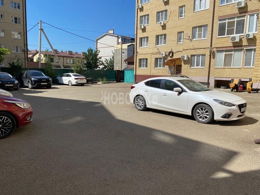 Продам однокомнатную (1-комн.) квартиру, им. Комарова В.М. ул, 30, Российский п