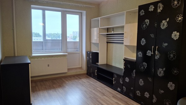 Продам однокомнатную (1-комн.) квартиру, Привокзальная пл, 1Ак1, Мурино п