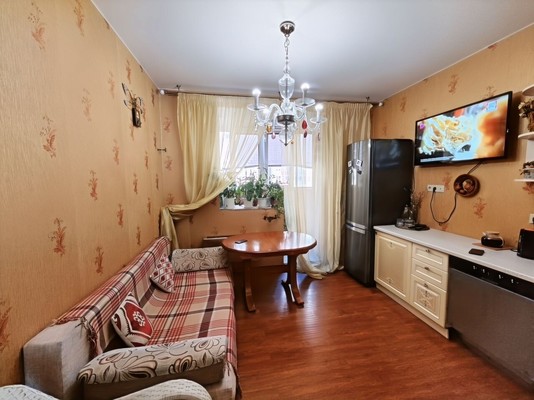 Продам однокомнатную (1-комн.) квартиру, Спортивная (Западный мкр.) ул, 2, Октябрьский рп