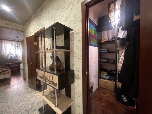 Продам однокомнатную (1-комн.) квартиру, Спортивная (Западный мкр.) ул, 2, Октябрьский рп