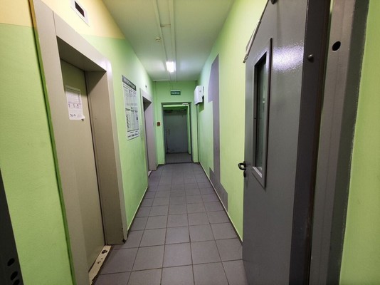 Продам однокомнатную (1-комн.) квартиру, Спортивная (Западный мкр.) ул, 2, Октябрьский рп
