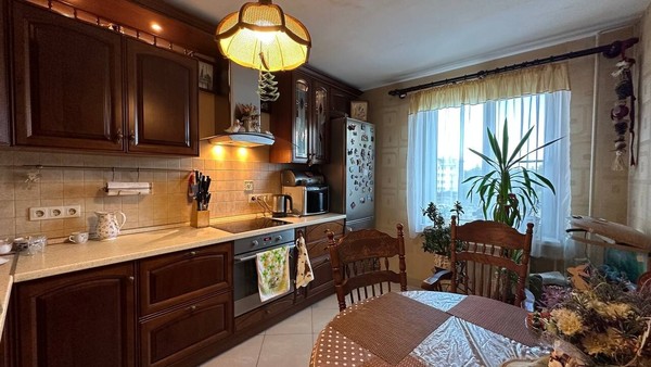 Продам двухкомнатную (2-комн.) квартиру, Университетский пр-кт, 8, Петергоф г
