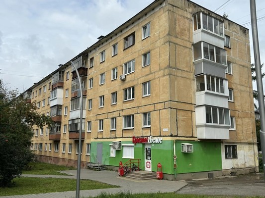 Продам двухкомнатную (2-комн.) квартиру, Ленинградский пр-кт, 103, Нижний Тагил г
