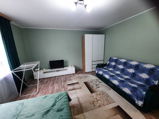 Продам однокомнатную (1-комн.) квартиру, Строителей ул, 4, Алексин г