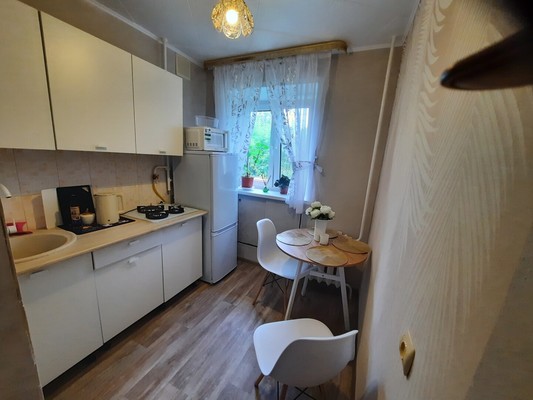 Продам однокомнатную (1-комн.) квартиру, Строителей ул, 4, Алексин г