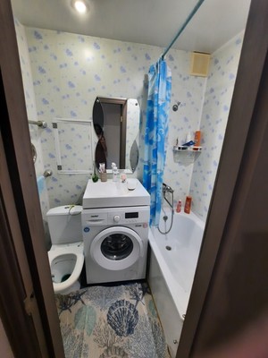 Продам однокомнатную (1-комн.) квартиру, Строителей ул, 4, Алексин г