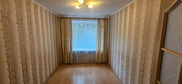 Продам трехкомнатную (3-комн.) квартиру, Ленинский пр-кт, 138/5, Санкт-Петербург г
