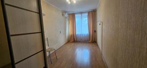 Продам трехкомнатную (3-комн.) квартиру, Ленинский пр-кт, 138/5, Санкт-Петербург г