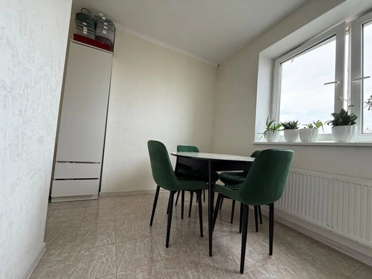 Продам двухкомнатную (2-комн.) квартиру, Северный (Купелинка мкр) кв-л, 20, Сапроново д