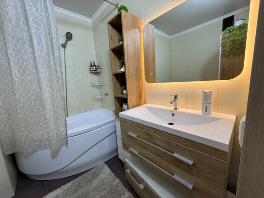 Продам двухкомнатную (2-комн.) квартиру, Северный (Купелинка мкр) кв-л, 20, Сапроново д