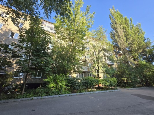 Продам двухкомнатную (2-комн.) квартиру, Андропова ул, 37, Ступино г