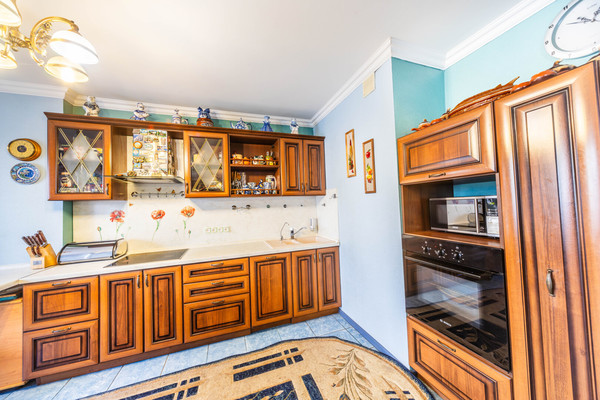 Продам трехкомнатную (3-комн.) квартиру, Комсомольский пр-кт, 19к1, Люберцы г