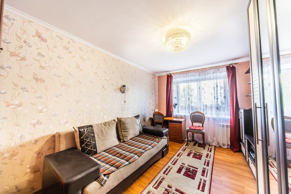 Продам трехкомнатную (3-комн.) квартиру, Комсомольский пр-кт, 19к1, Люберцы г