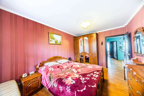 Продам трехкомнатную (3-комн.) квартиру, Комсомольский пр-кт, 19к1, Люберцы г