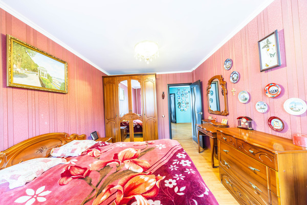 Продам трехкомнатную (3-комн.) квартиру, Комсомольский пр-кт, 19к1, Люберцы г