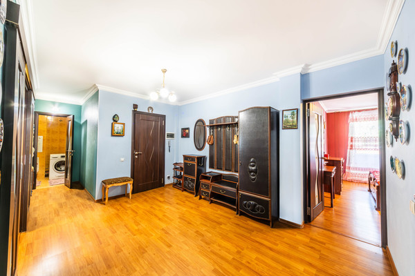 Продам трехкомнатную (3-комн.) квартиру, Комсомольский пр-кт, 19к1, Люберцы г