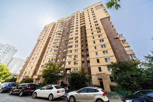 Продам трехкомнатную (3-комн.) квартиру, Комсомольский пр-кт, 19к1, Люберцы г