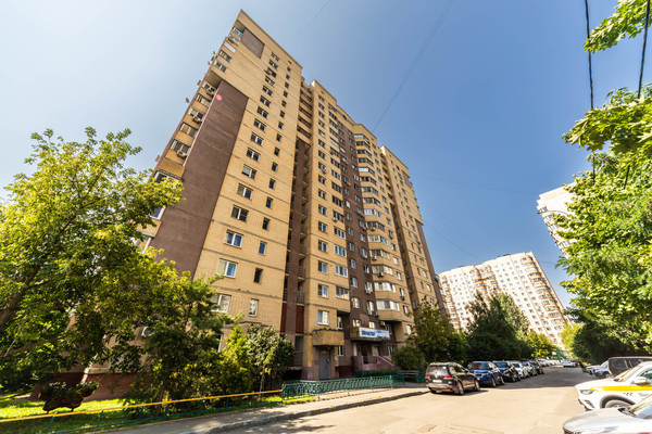 Продам трехкомнатную (3-комн.) квартиру, Комсомольский пр-кт, 19к1, Люберцы г